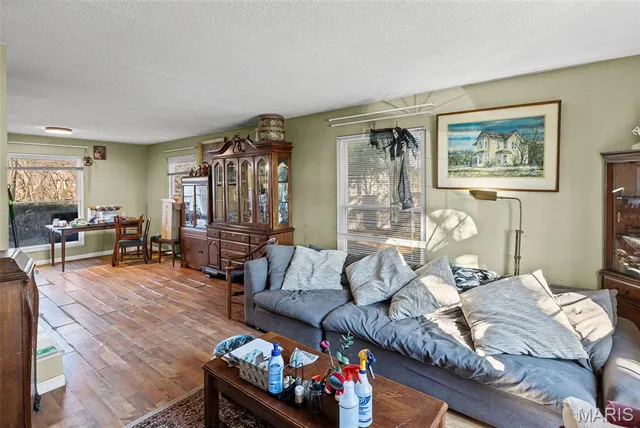 $384,900 | 516 Nottingham Drive, Troy, IL 62294