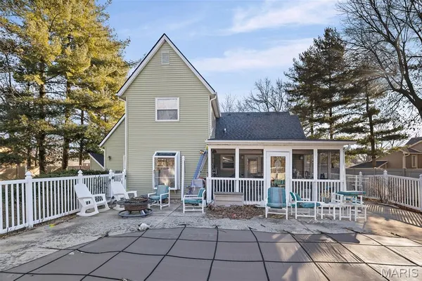 $340,000 | 516 Nottingham Drive, Troy, IL 62294