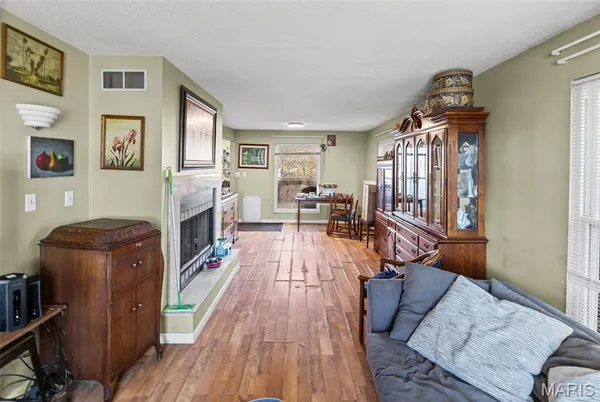 $340,000 | 516 Nottingham Drive, Troy, IL 62294