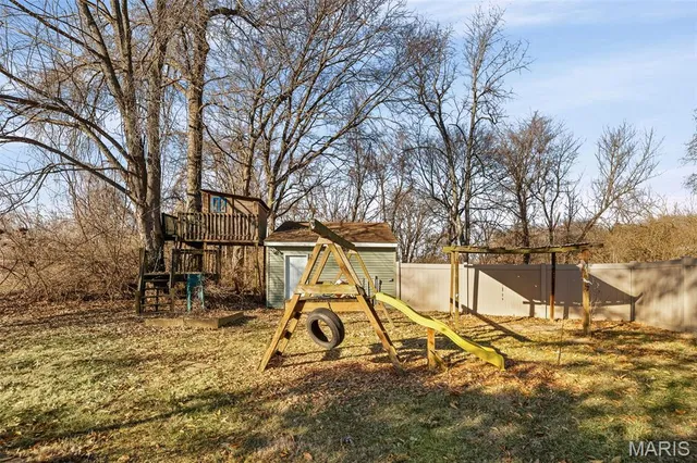 $384,900 | 516 Nottingham Drive, Troy, IL 62294