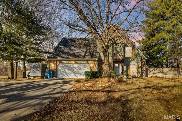 $340,000 | 516 Nottingham Drive, Troy, IL 62294