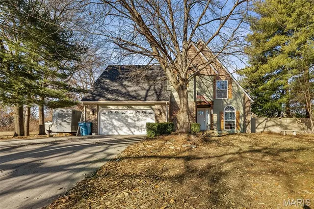 $384,900 | 516 Nottingham Drive, Troy, IL 62294