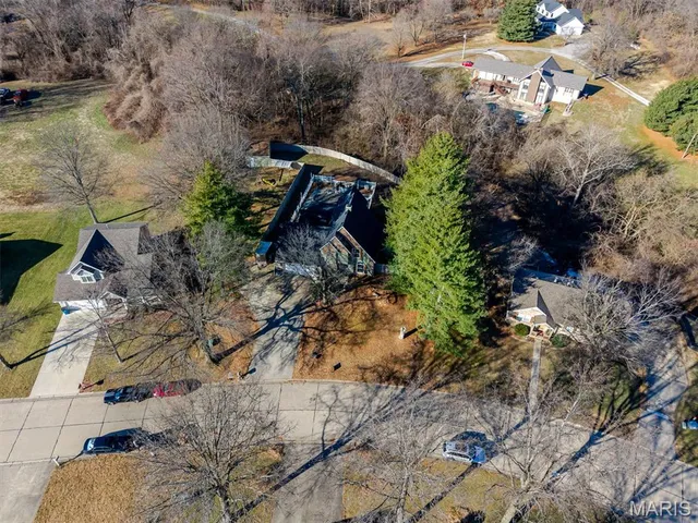 $384,900 | 516 Nottingham Drive, Troy, IL 62294