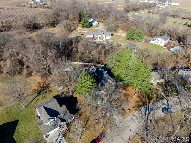 $384,900 | 516 Nottingham Drive, Troy, IL 62294