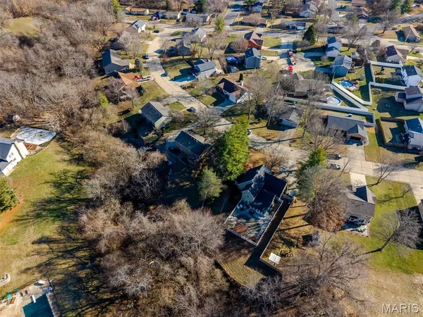 $340,000 | 516 Nottingham Drive, Troy, IL 62294