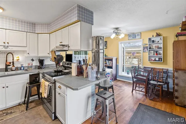 $340,000 | 516 Nottingham Drive, Troy, IL 62294