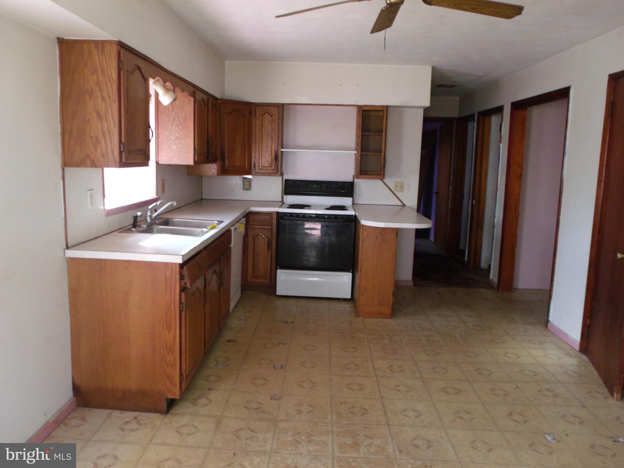 325 Red Mill Road Etters, PA 17319 - Photo 4 of 11 Gallery Image 4