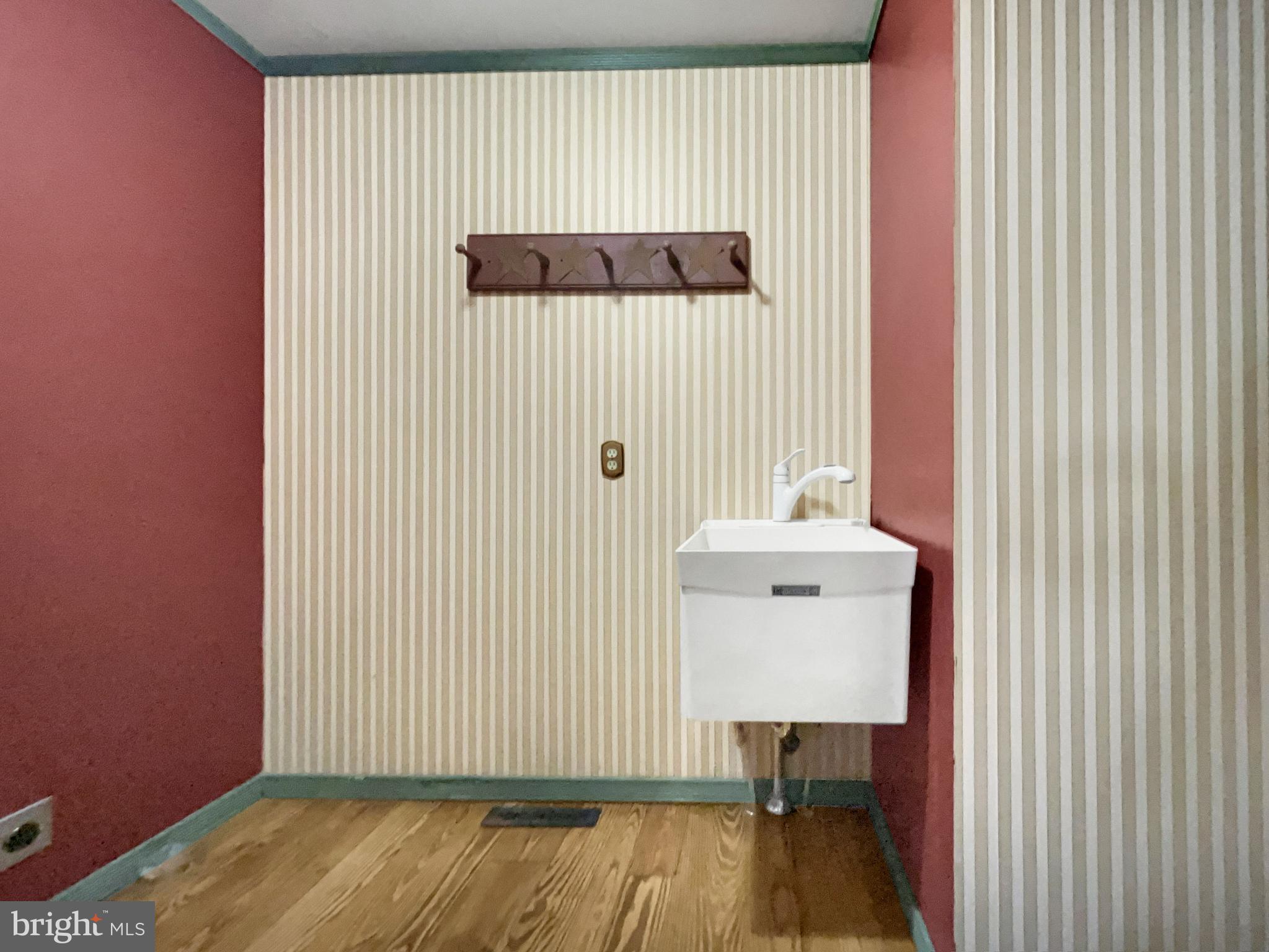 65 South Reamstown Road Stevens, PA 17578 - Photo 14 of 32 Main Level Laundry