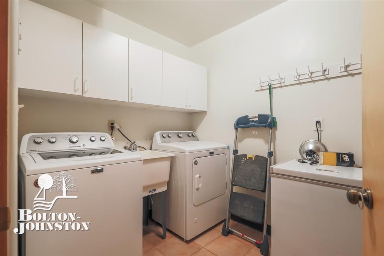 1067 Devonshire Road Grosse Pointe, MI 48230 - Photo 32 of 58 First floor laundry