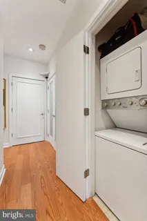 a view of utility room