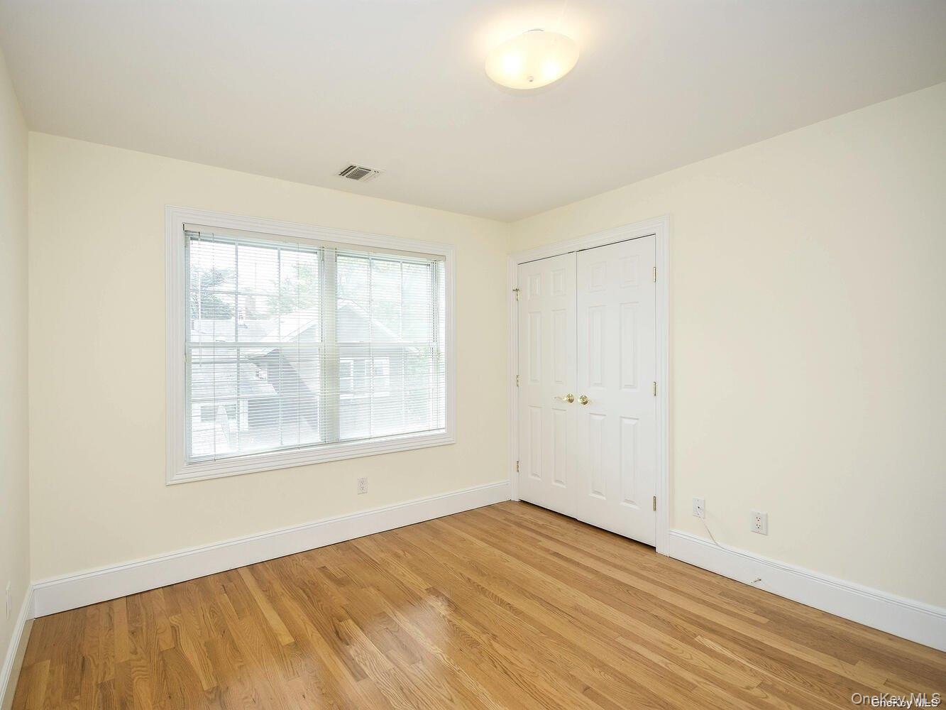 51 Inwood Road, Unit B Port Washington, NY 11050 - Photo 16 of 33