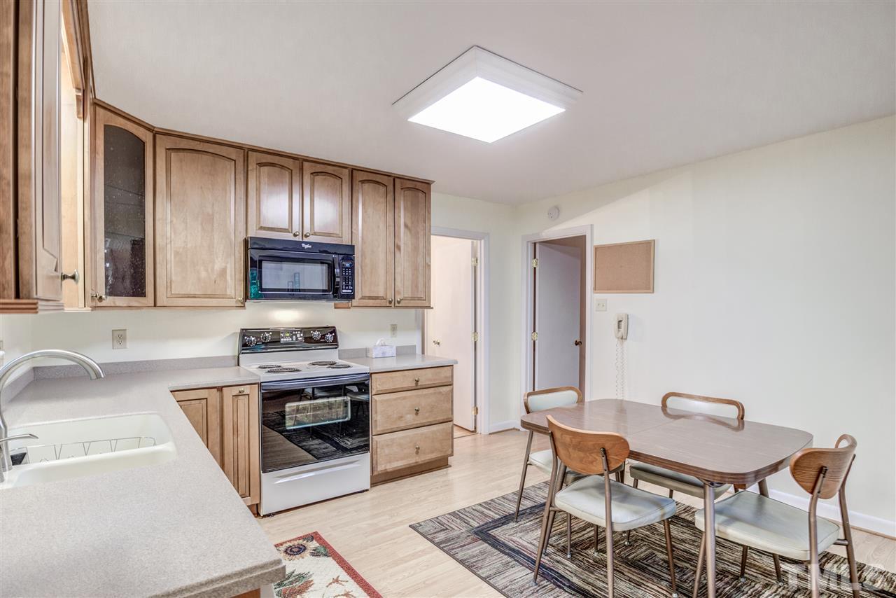 4505 Connell Drive Raleigh, NC 27612 - Photo 13 of 30