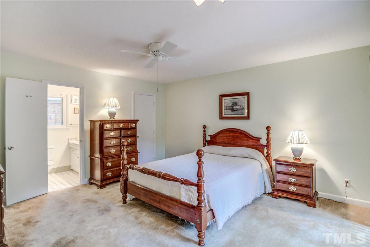 4505 Connell Drive Raleigh, NC 27612 - Photo 17 of 30