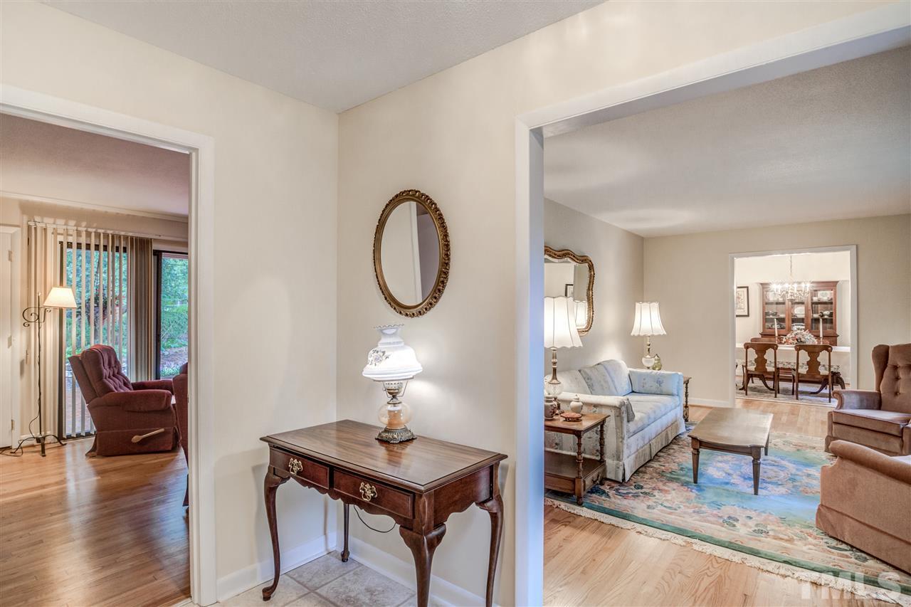 4505 Connell Drive Raleigh, NC 27612 - Photo 4 of 30