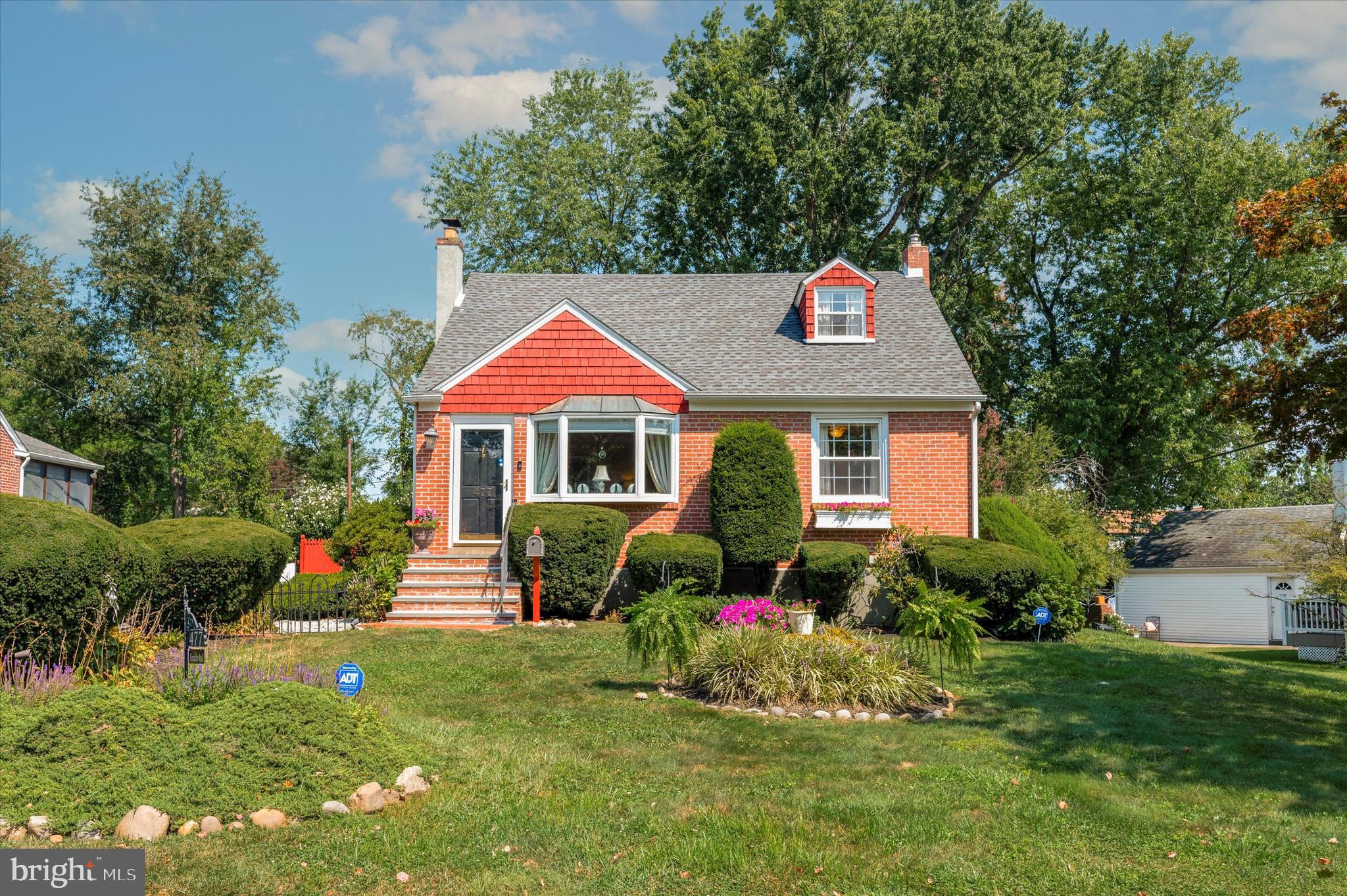 477 Hawarden Road Springfield, PA 19064 - Photo 2 of 27