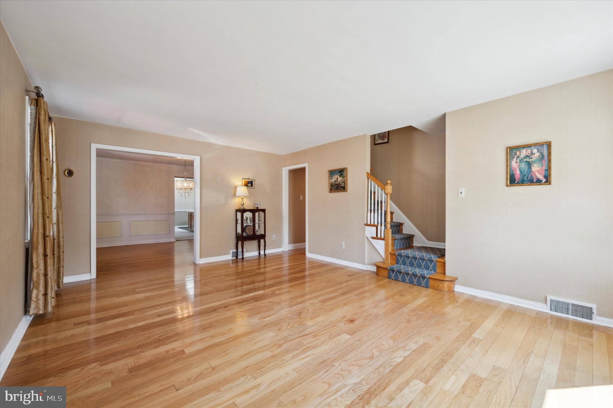 477 Hawarden Road Springfield, PA 19064 - Photo 4 of 27