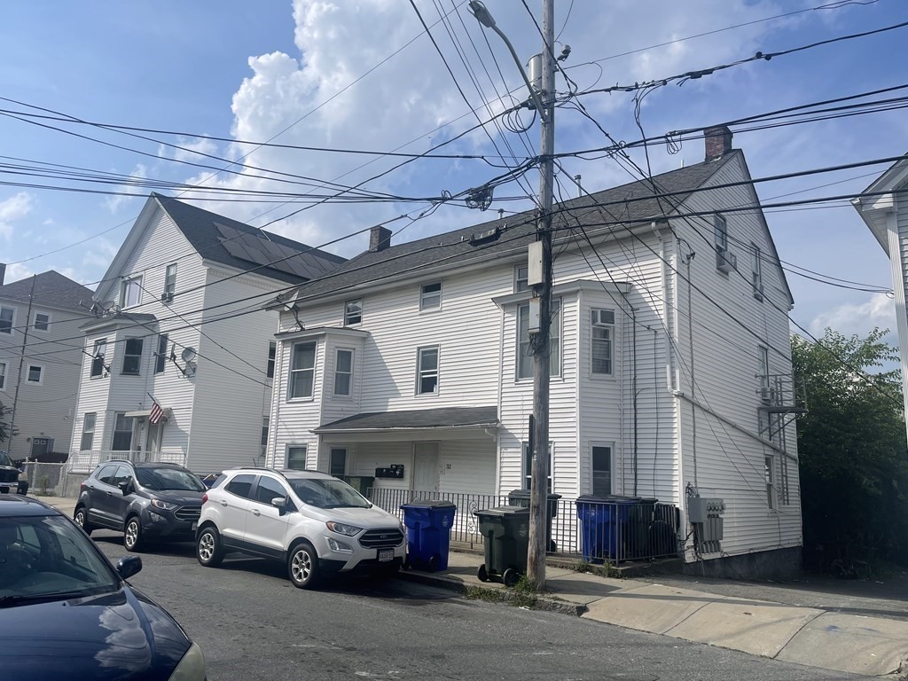 32 Tecumseh Street Fall River, MA 02721 - Photo 2 of 5