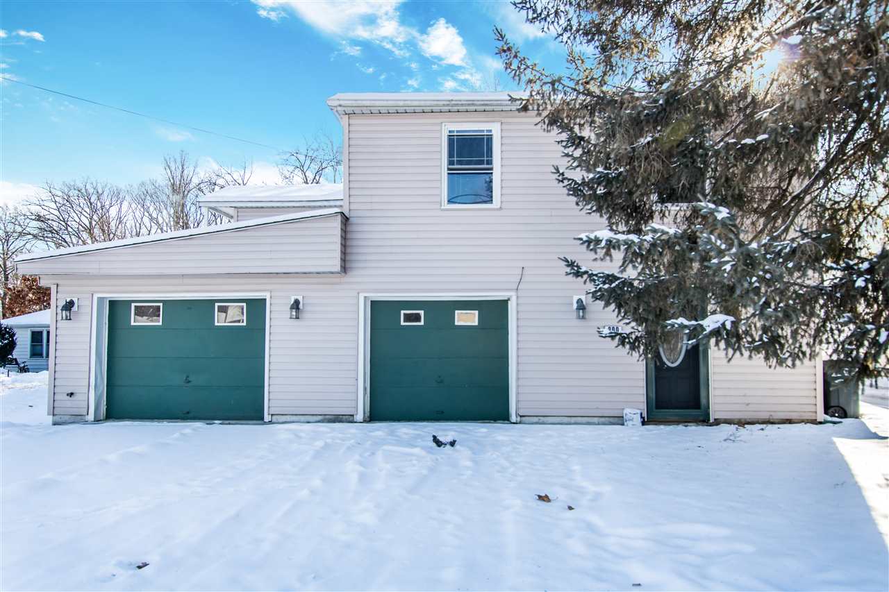 300 Ehrett Street Creve Coeur, IL 61610 - Photo 1 of 33 Gallery Image 1