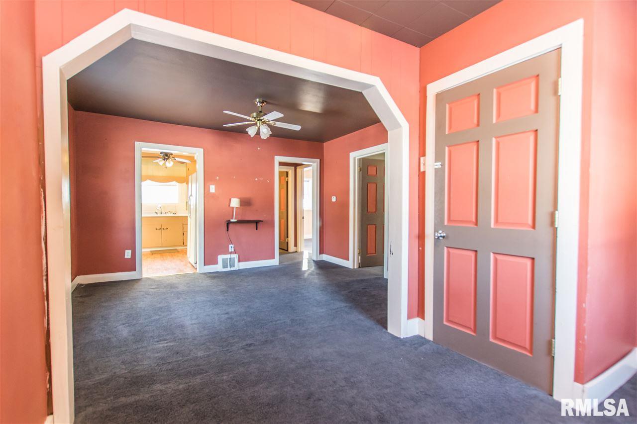 300 Ehrett Street Creve Coeur, IL 61610 - Photo 13 of 33 Gallery Image 13