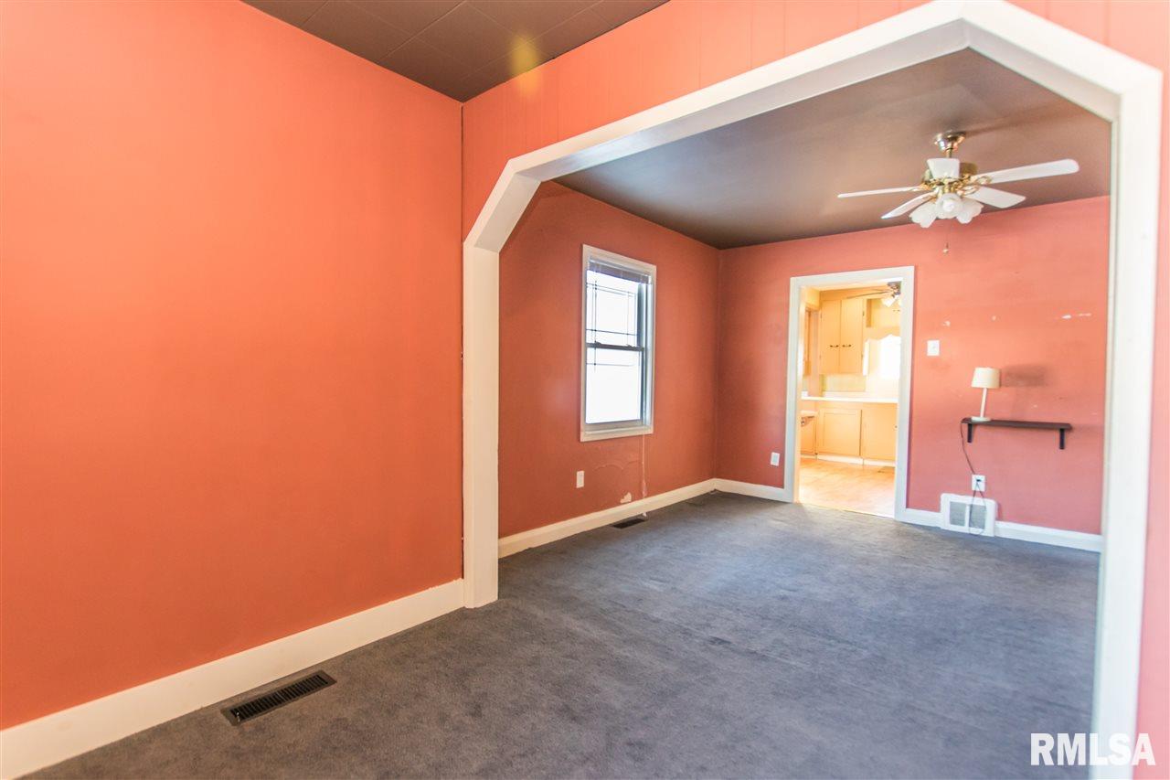 300 Ehrett Street Creve Coeur, IL 61610 - Photo 14 of 33 Gallery Image 14