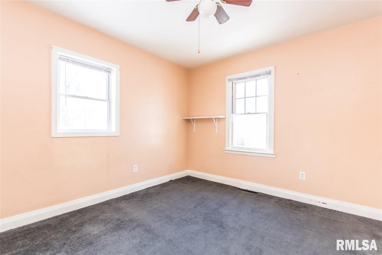 300 Ehrett Street Creve Coeur, IL 61610 - Photo 23 of 33 Gallery Image 23