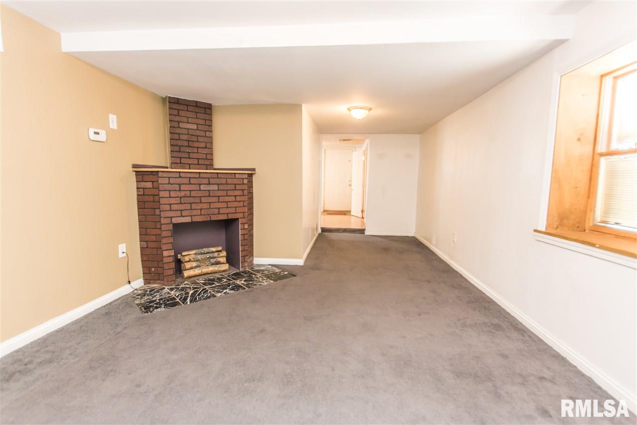 300 Ehrett Street Creve Coeur, IL 61610 - Photo 4 of 33 Gallery Image 4