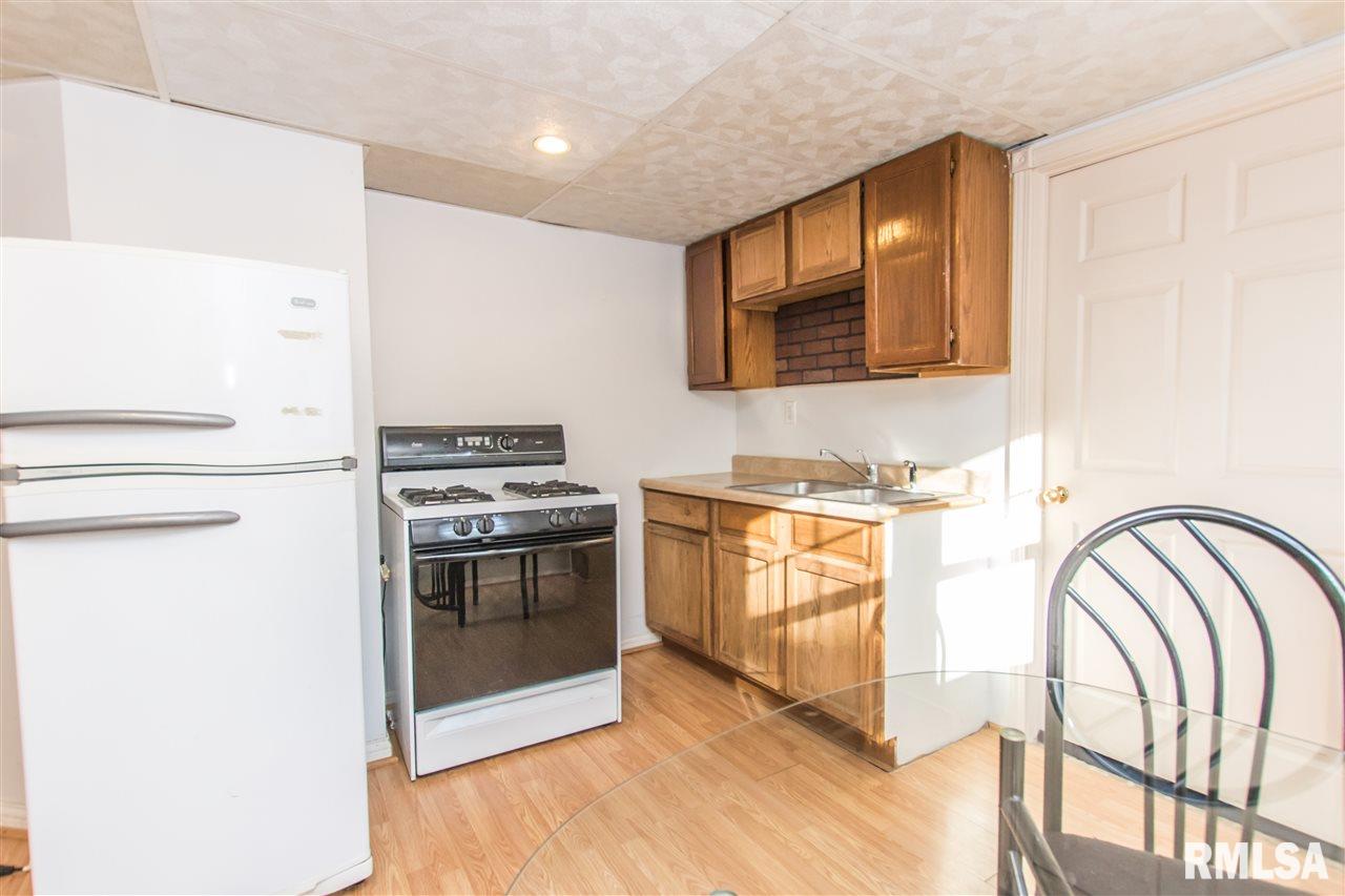 300 Ehrett Street Creve Coeur, IL 61610 - Photo 6 of 33 Gallery Image 6