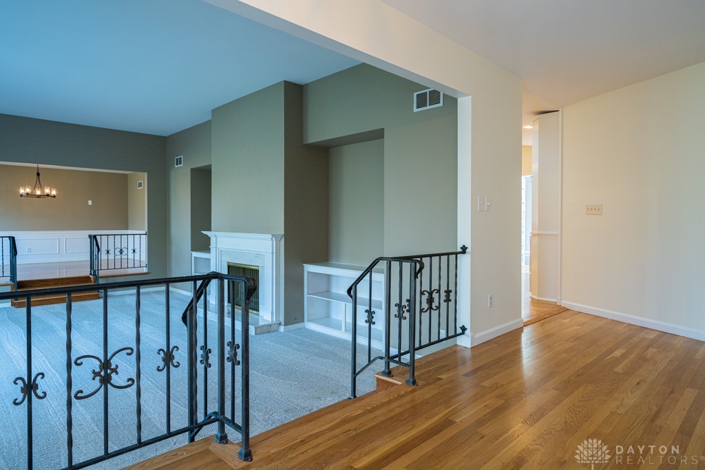 1350 Runnymede Road Oakwood, OH 45419 - Photo 4 of 100