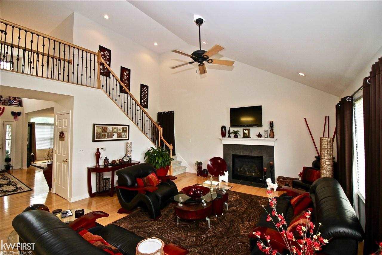 6465 East Hill Road Grand Blanc, MI 48439 - Photo 10 of 49 50038304-9.JPG