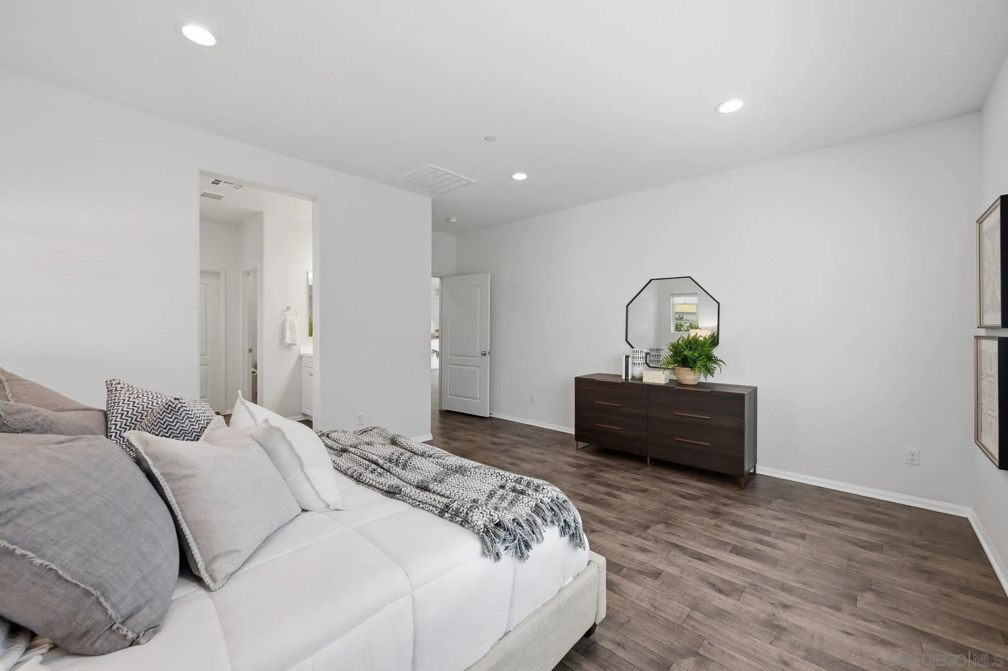 35833 Esperia Way Fallbrook, CA 92028 - Photo 22 of 46