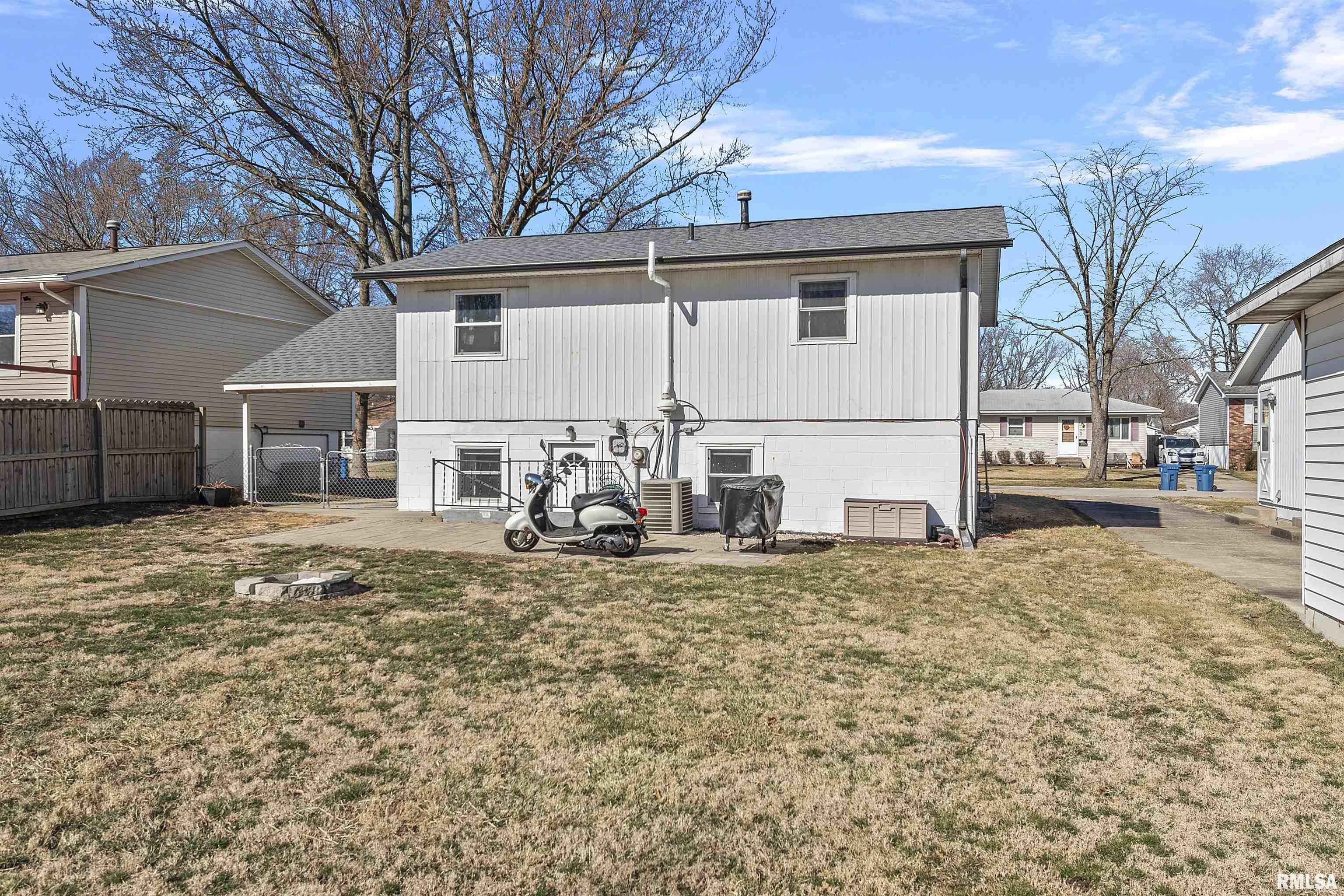 2320 Stokebridge Road Springfield, IL 62702 - Photo 30 of 32