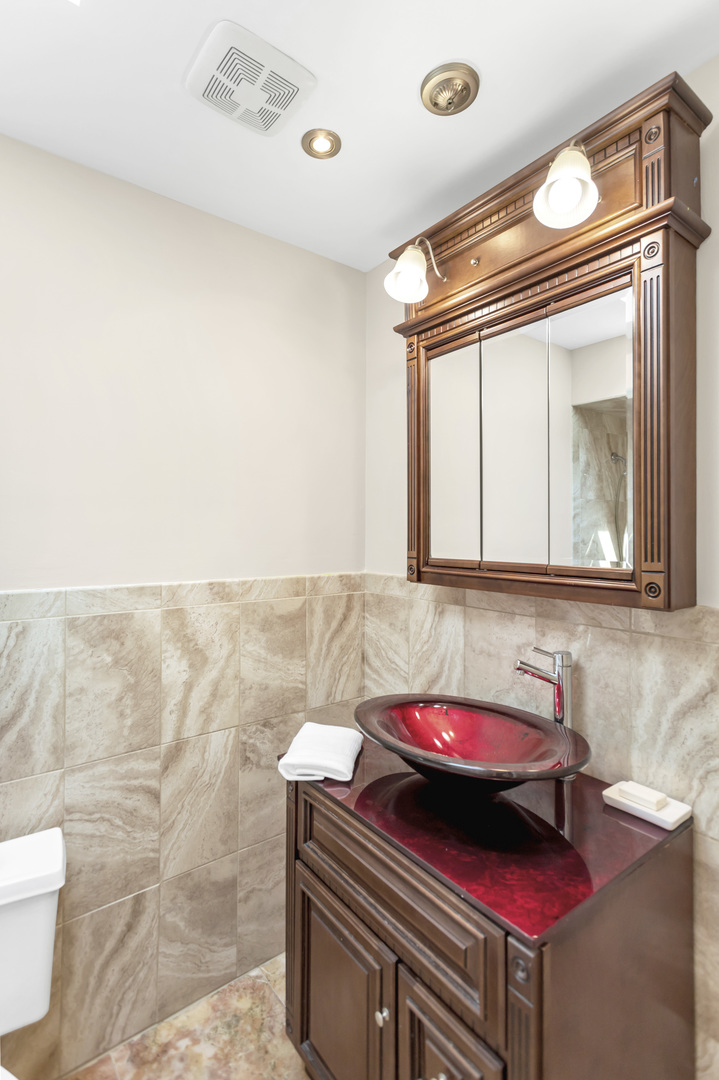 30W501 Lies Road West Chicago, IL 60185 - Photo 17 of 28 Gallery Image 17
