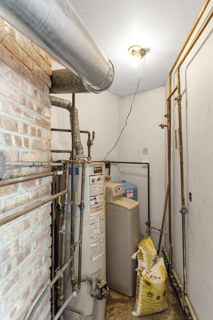 30W501 Lies Road West Chicago, IL 60185 - Photo 19 of 28 Gallery Image 19