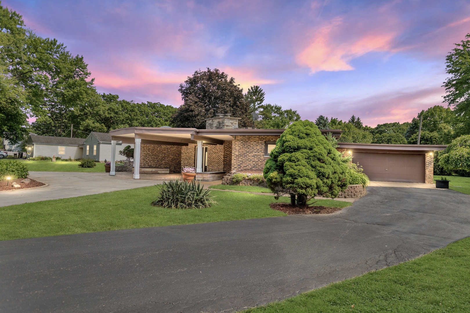 30W501 Lies Road West Chicago, IL 60185 - Photo 2 of 28 Gallery Image 2