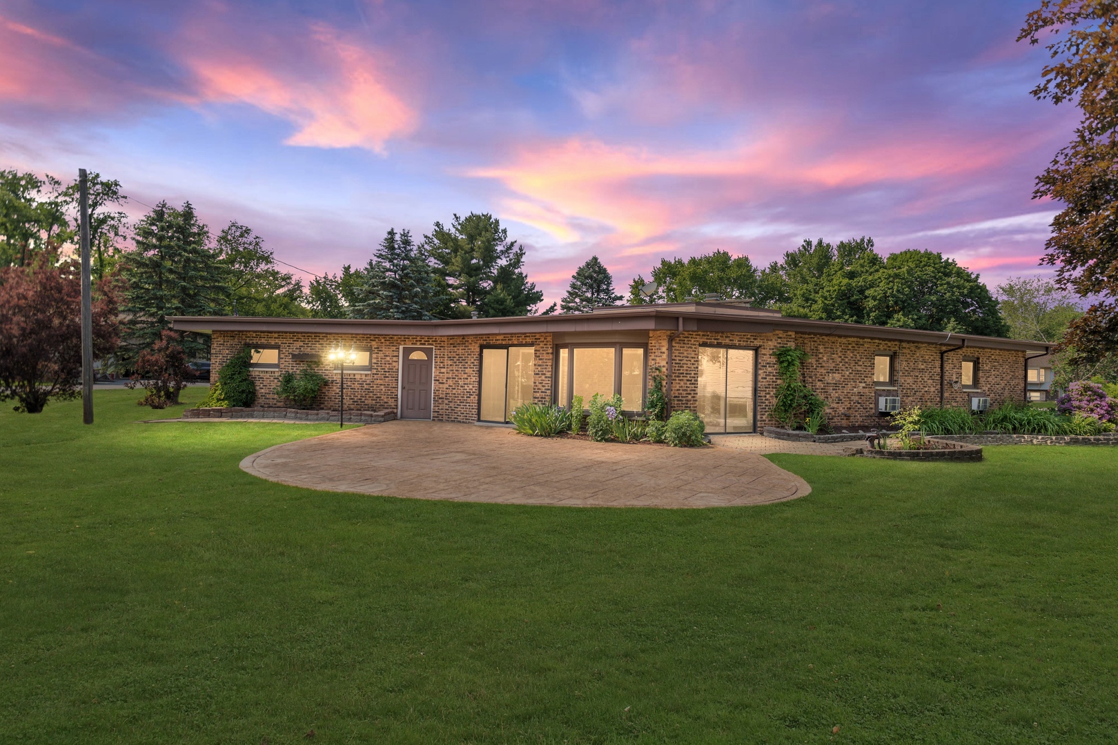 30W501 Lies Road West Chicago, IL 60185 - Photo 26 of 28 Gallery Image 26