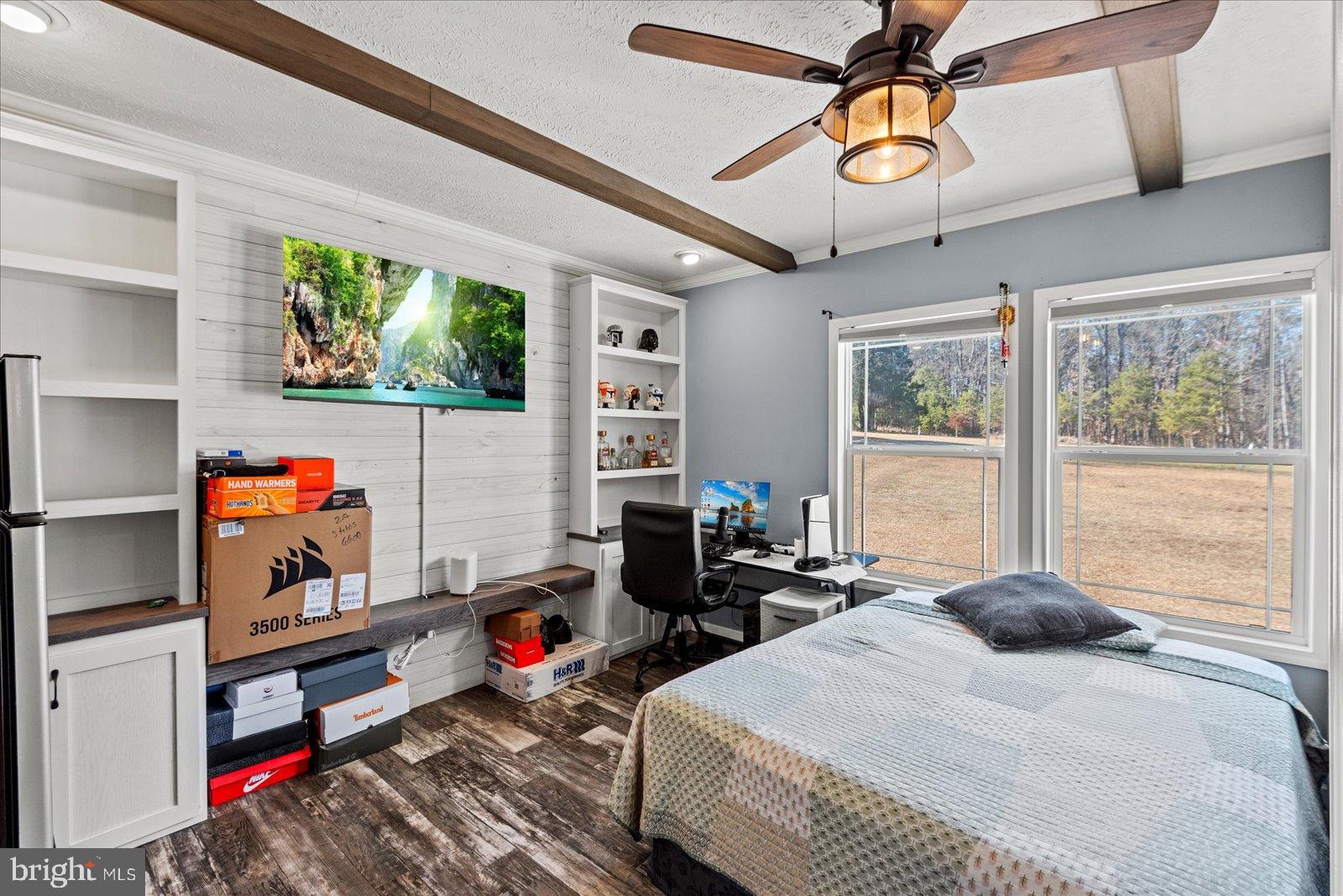 6600 Stubbs Bridge Road Spotsylvania, VA 22551 - Photo 23 of 37 Bright and airy bedroom with scenic views.