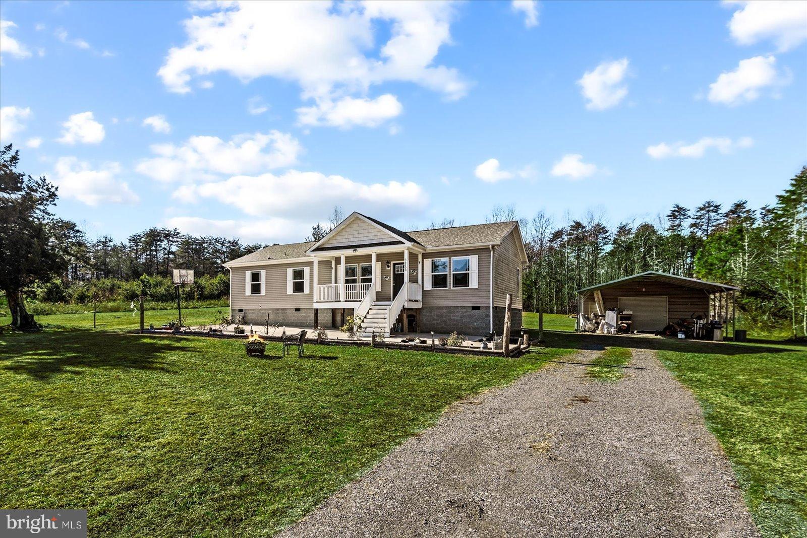 6600 Stubbs Bridge Road Spotsylvania, VA 22551 - Photo 3 of 37 Charming home on spacious green grounds.