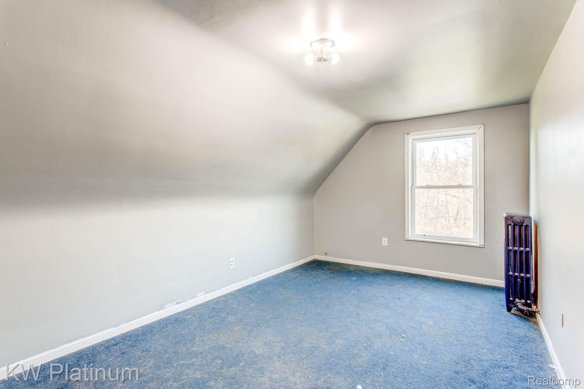 6795 Fargo Road Avoca, MI 48006 - Photo 23 of 31 Upper Bedroom 3