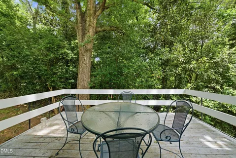 $699,900 | 16 Davie Circle, Chapel Hill, NC 27514
