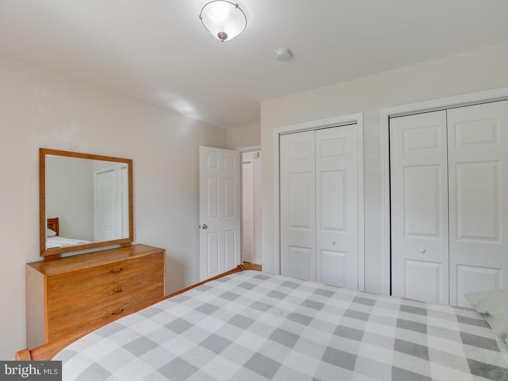 976 Pebblestone Road Pasadena, MD 21122 - Photo 18 of 39 Plenty of storage in master bedroom