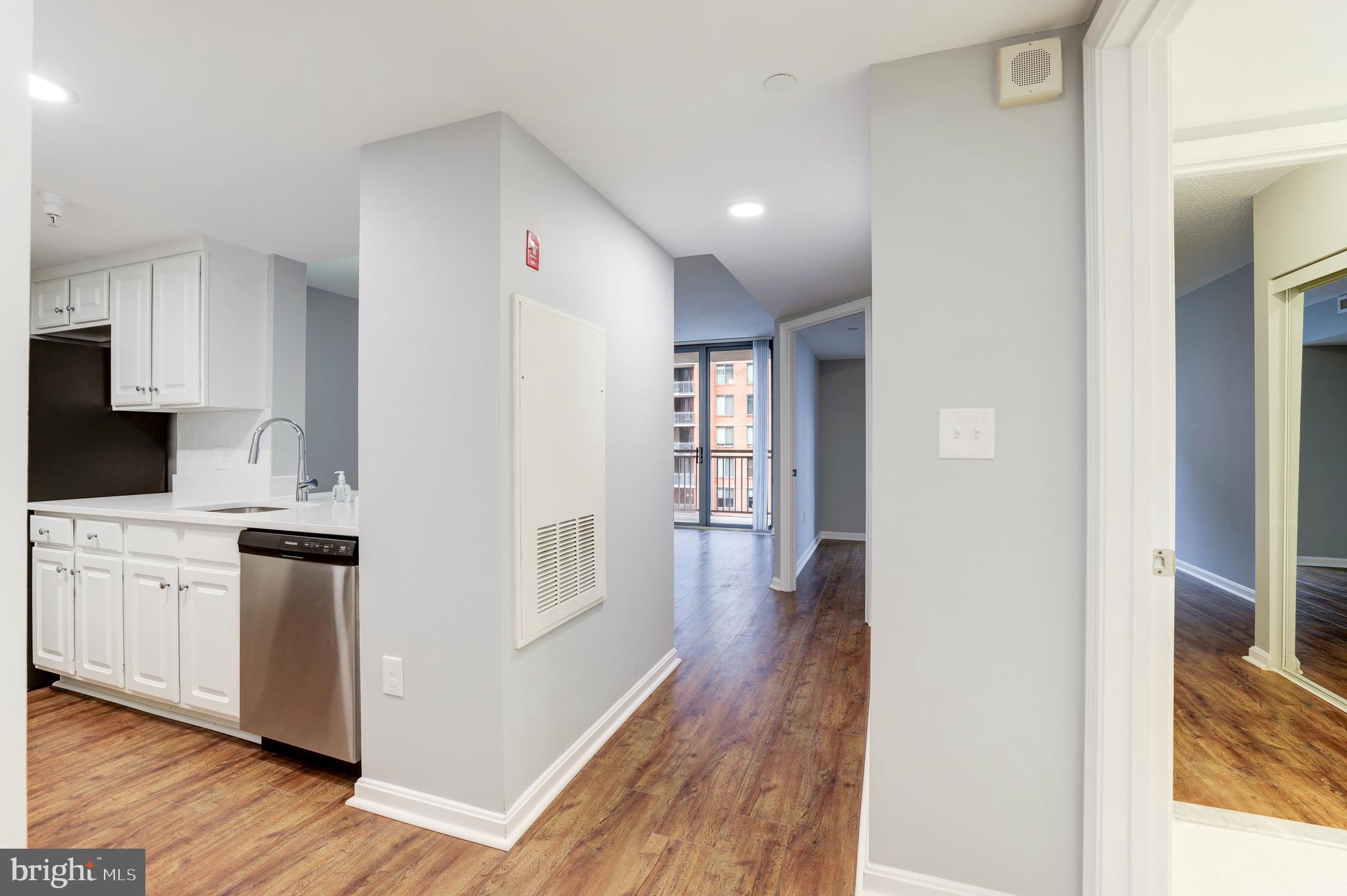11710 Old Georgetown Road, Unit 809 Rockville, MD 20852 - Photo 3 of 39 Gallery Image 3