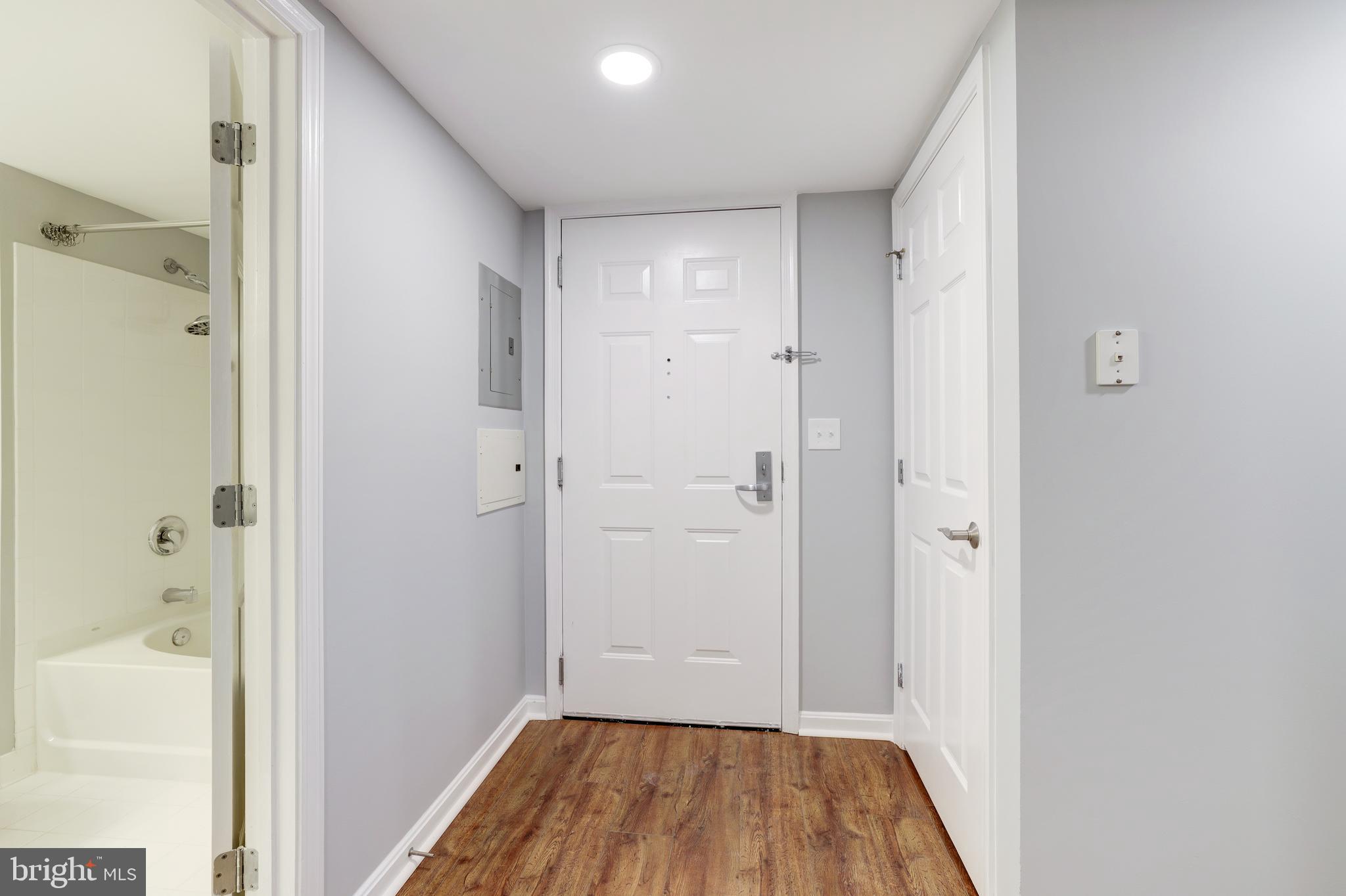 11710 Old Georgetown Road, Unit 809 Rockville, MD 20852 - Photo 4 of 39 Gallery Image 4