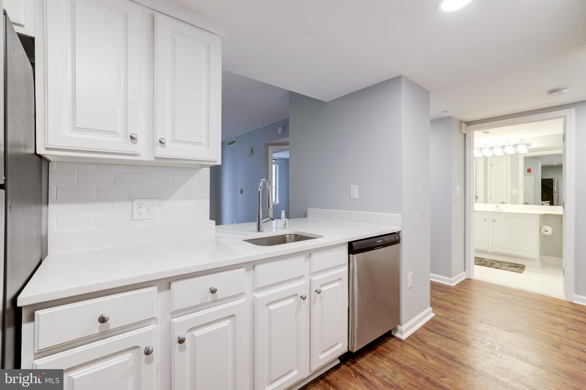 11710 Old Georgetown Road, Unit 809 Rockville, MD 20852 - Photo 9 of 39 Gallery Image 9