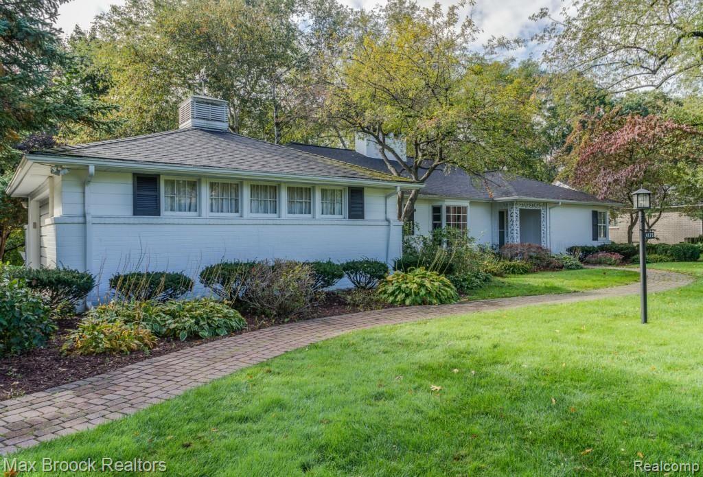 NICELY MAINTAINED BRICK RANCH