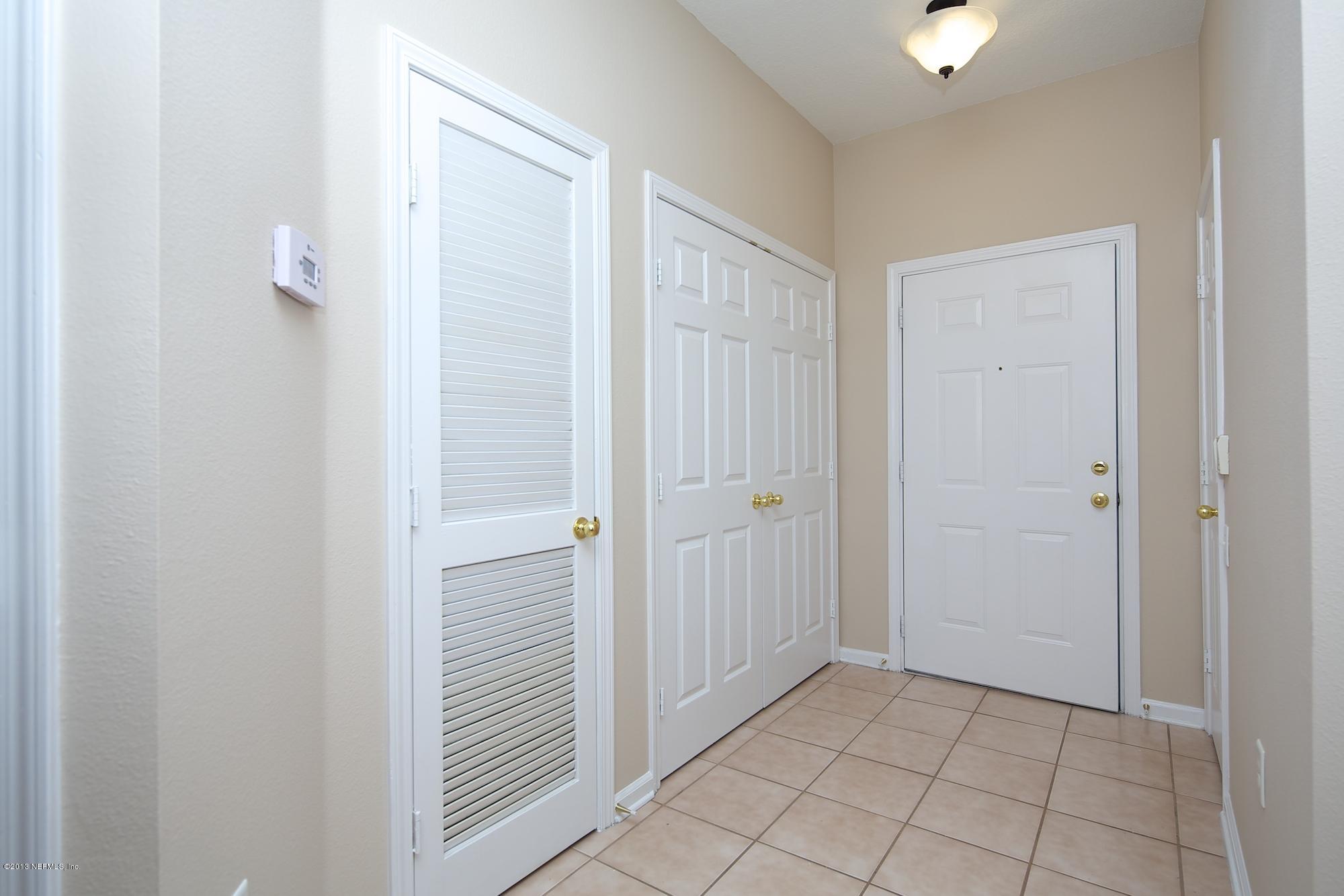 10550 Baymeadows Road, Unit 826 Jacksonville, FL 32256 - Photo 2 of 25 Foyer