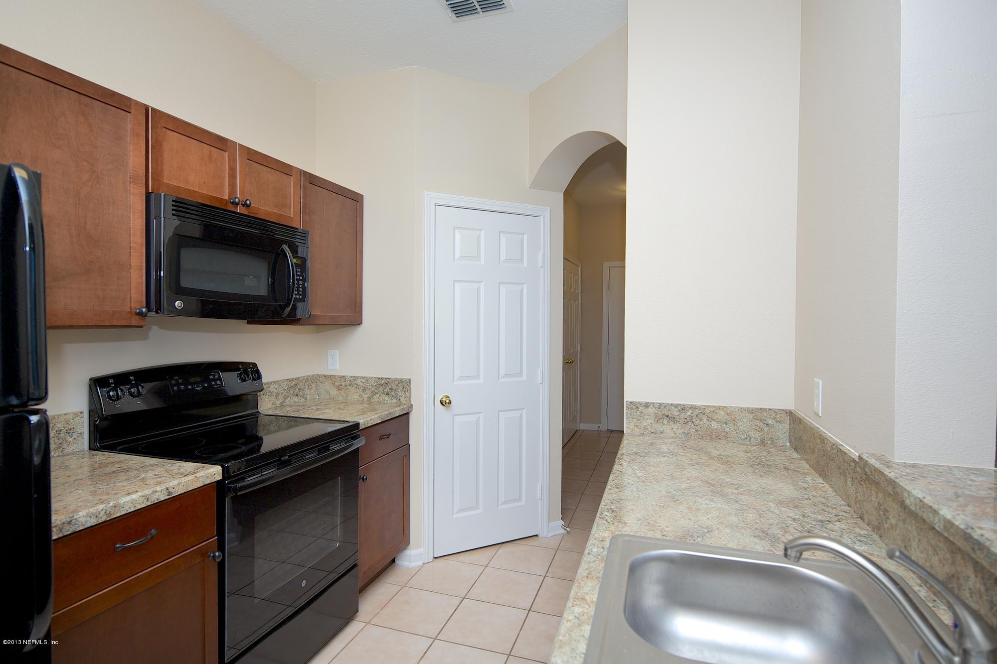 10550 Baymeadows Road, Unit 826 Jacksonville, FL 32256 - Photo 8 of 25 Kitchen