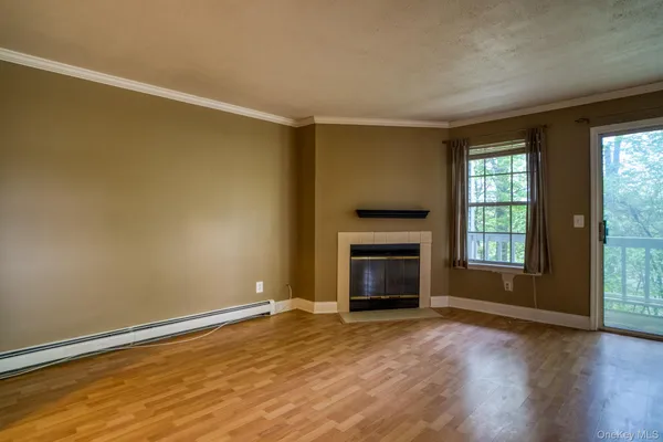 $2,300 | 9 Lexington Hills Road, Unit 3, Harriman, NY 10926
