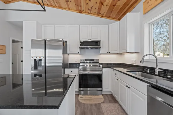 $498,500 | 1505 White Cloud Drive South, Isle, MN 56342