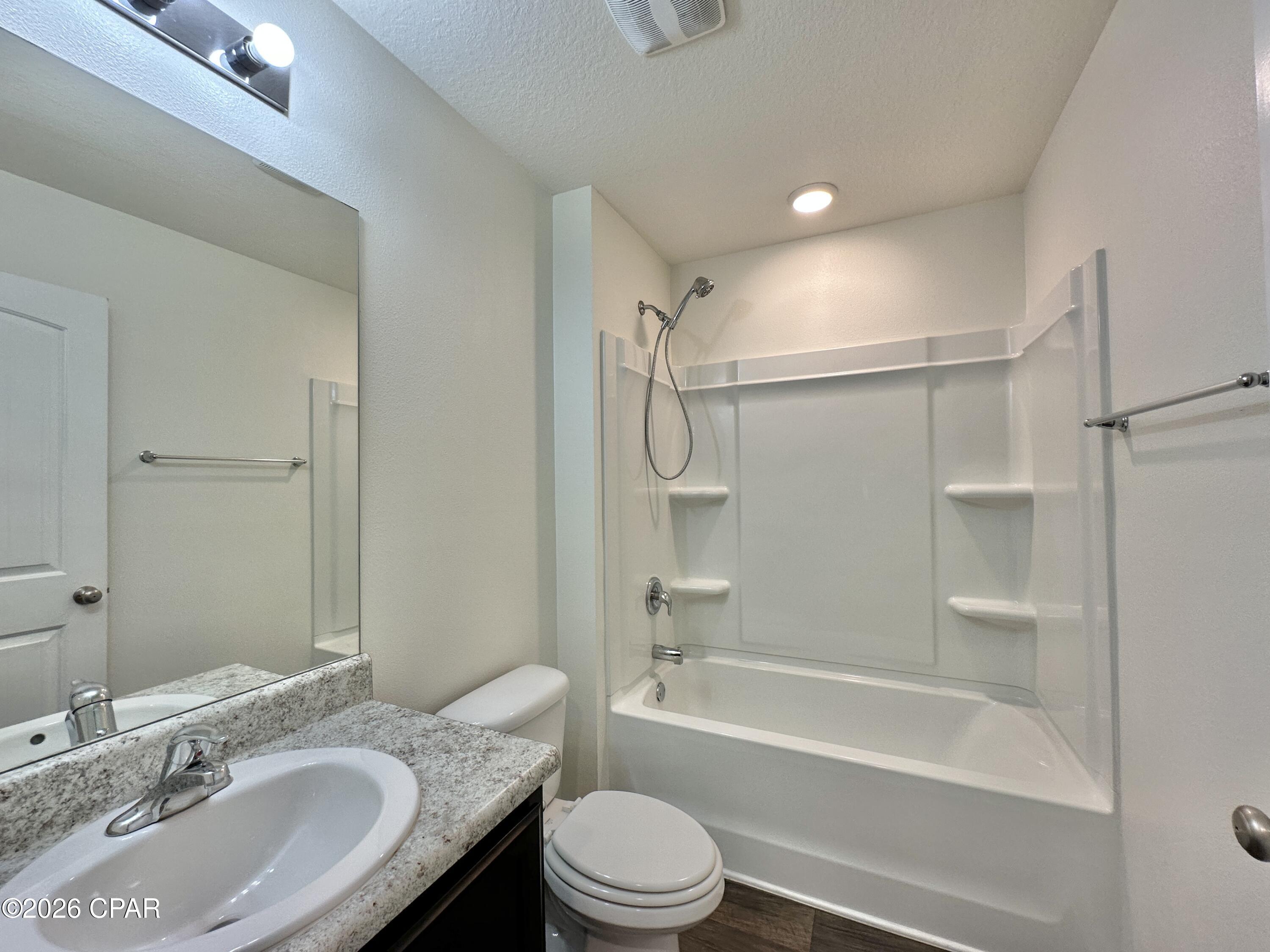 109 Merrion Road Southport, FL 32409 - Photo 12 of 38