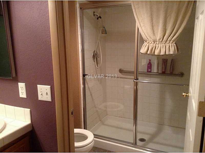 1851 Hillpointe Road, Unit 1211 Henderson, NV 89074 - Photo 13 of 30 Master Bath/Spa.